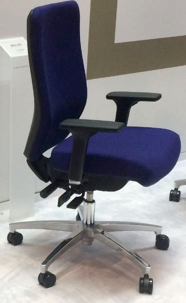 Ergonomischer Bürosessel aus einer aktuellen Kollektion