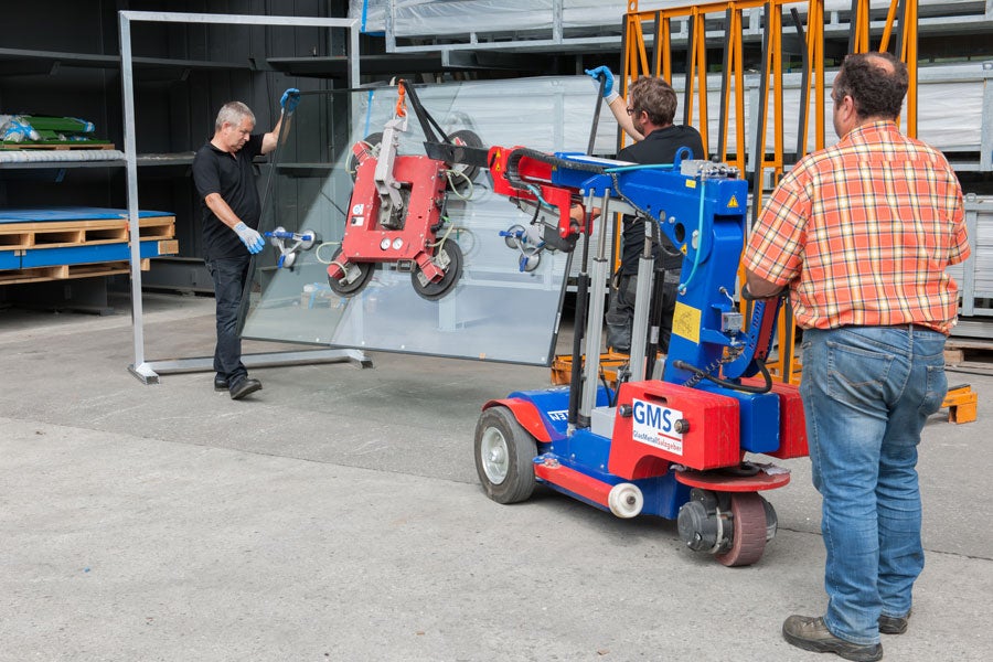 Glasroboter zum Verbauen großer Glasflächen