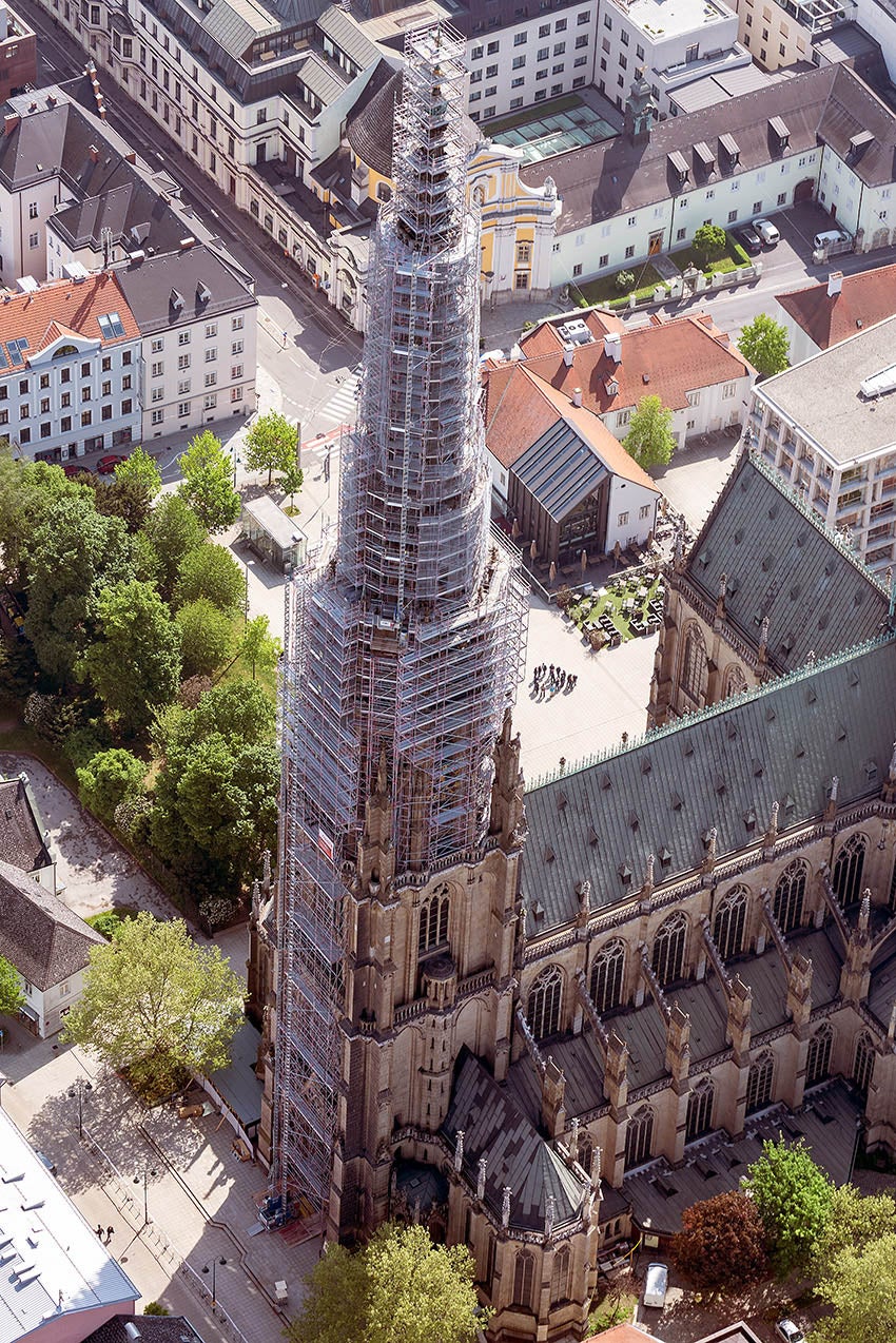 Stahlrahmengerüst am „Maria- Empfängnis-Dom“