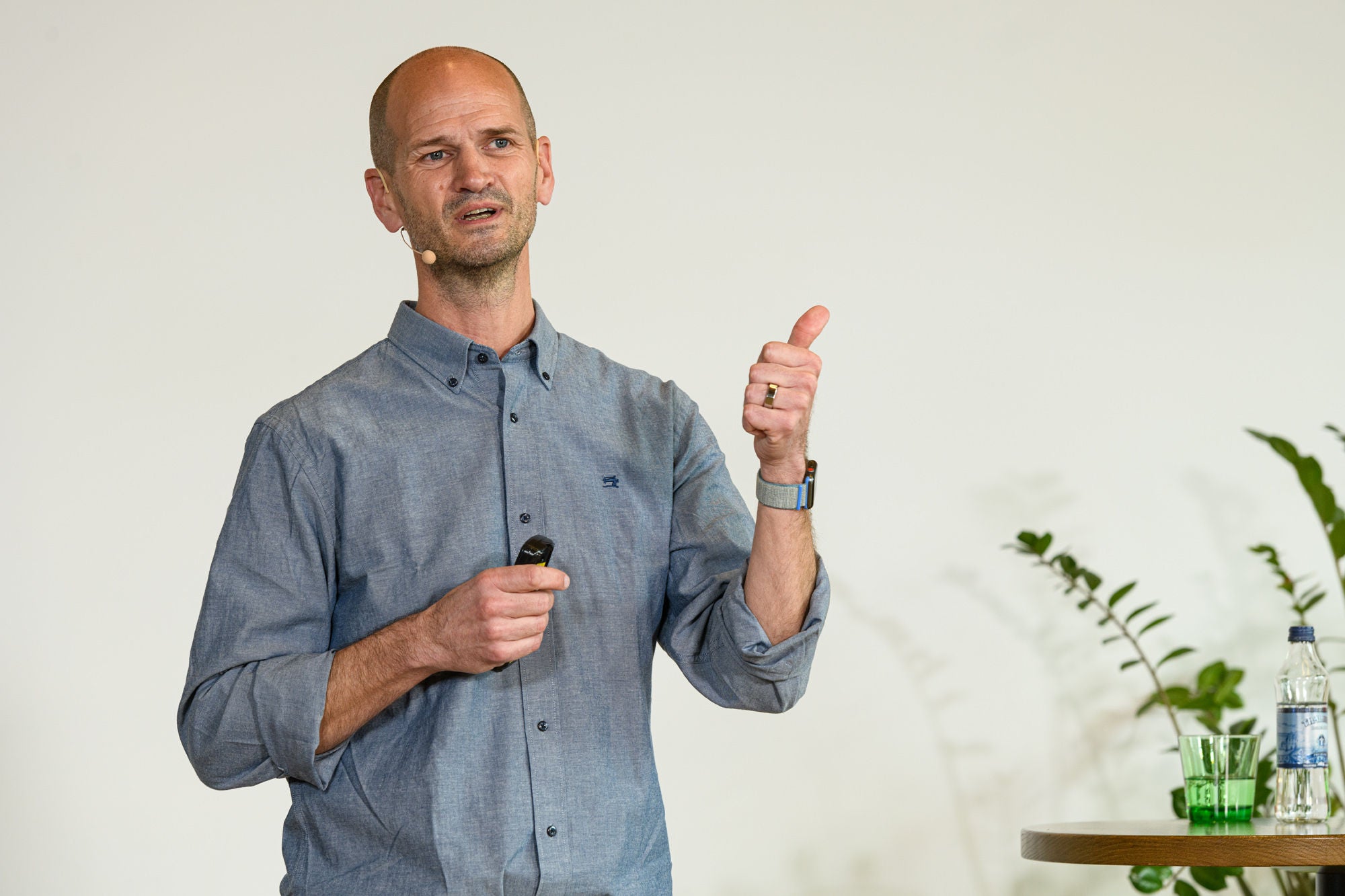 Sportmediziner Dr. Lutz Graumann erklärte, wie eine optimierte Regeneration dabei hilft, körperlich und geistig leistungsfähiger zu werden.